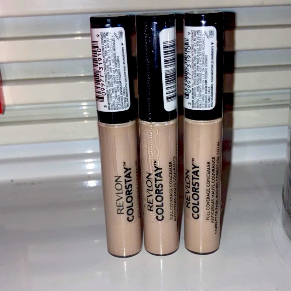 3xREVLON COLORSTAY FULL COVERAGE CONCEALER((SAND))